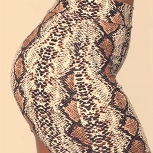 SNAKE SKIN PRINT MINI SKIRT